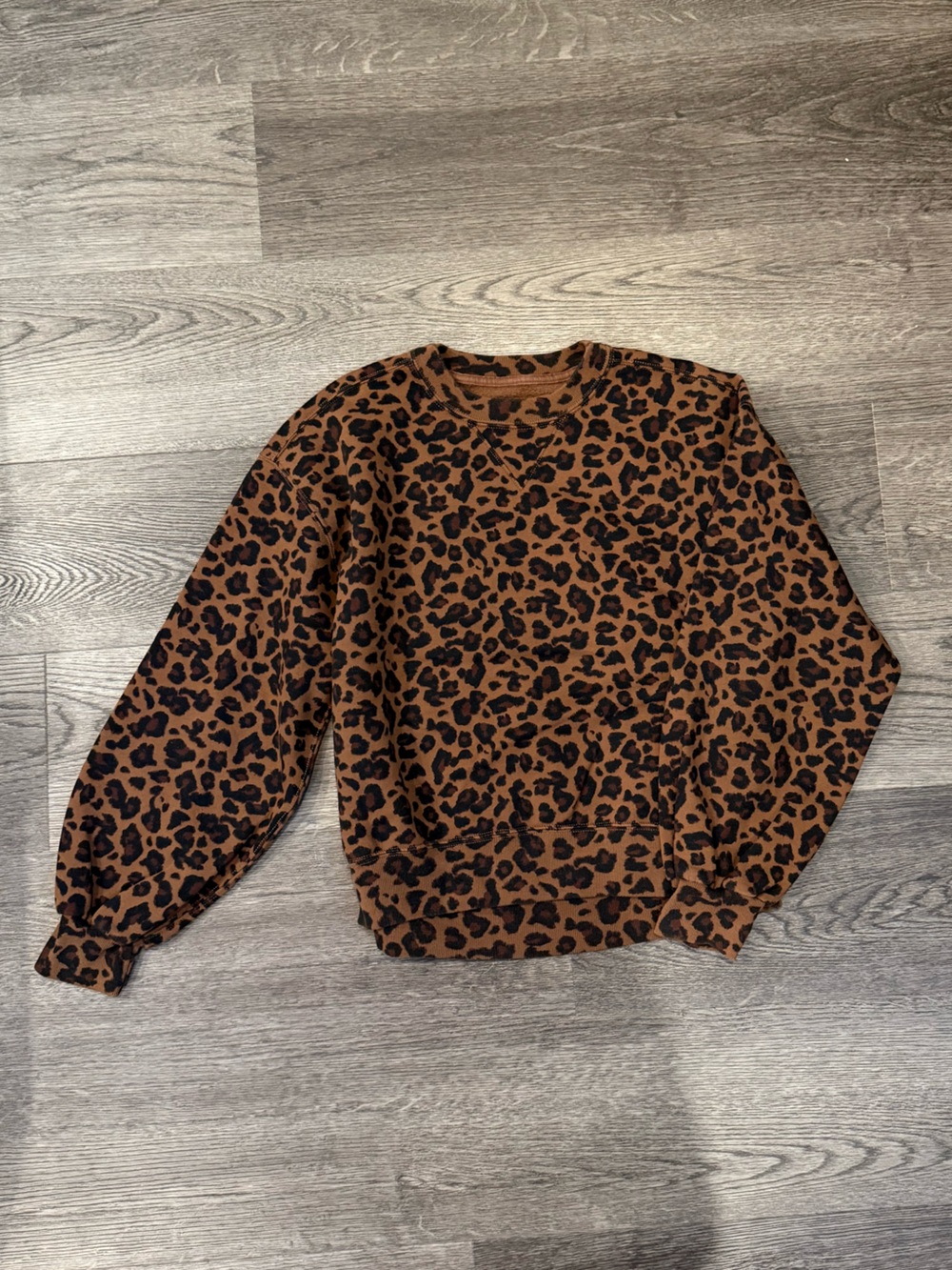 Like new Soft A&F collection leopard sweatshirts